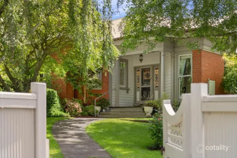 1440 Sturt St, Lake Wendouree, VIC 3350