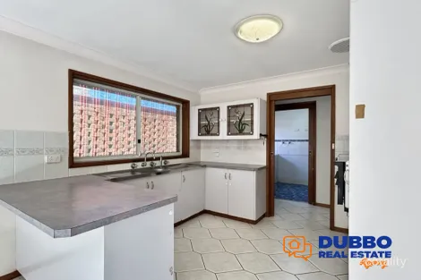 Property photo of 7 Davies Street Dubbo NSW 2830