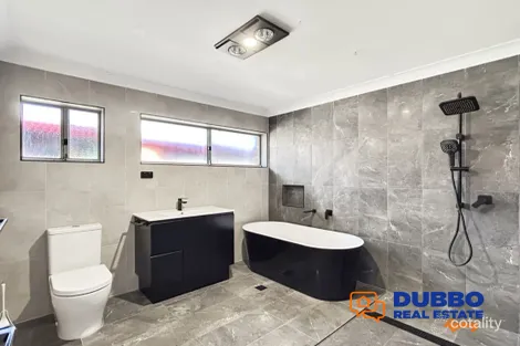 Property photo of 7 Davies Street Dubbo NSW 2830