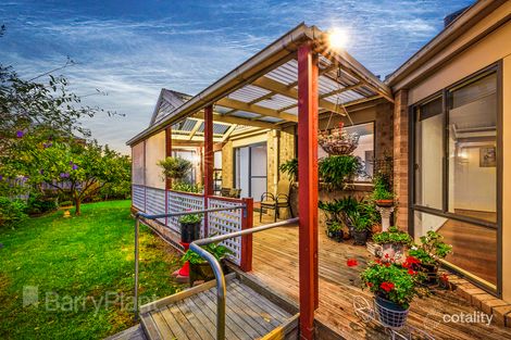 Property photo of 8 Millstream Circuit Cairnlea VIC 3023
