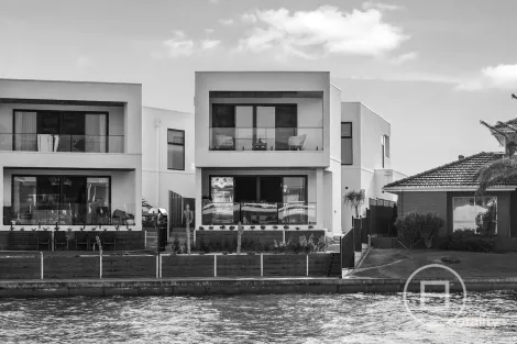 83 Sir John Marks Dr, West Lakes, SA 5021