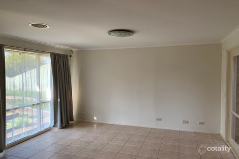 Property photo of 15 Kanooka Grove Meadow Heights VIC 3048