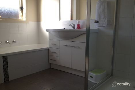 Property photo of 2 Jells Court Wodonga VIC 3690