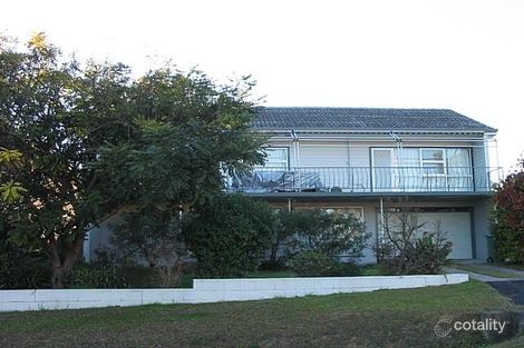 18 Macquarie Rd, Mannering Park, NSW 2259