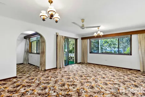 Property photo of 126 Esplanade Point Vernon QLD 4655