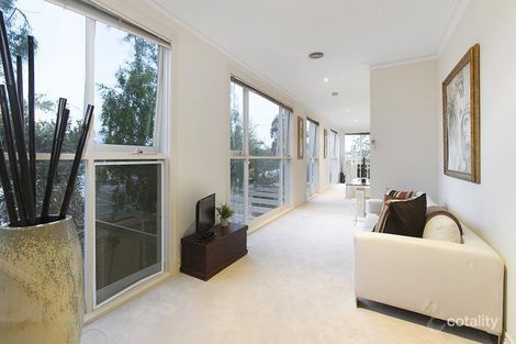 Property photo of 10 Kooyong Close Hawthorn East VIC 3123