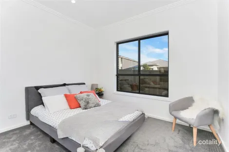 Property photo of 1 Rainbird Street Menangle Park NSW 2563