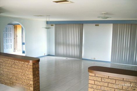 Property photo of 45 Grevillea Road Kings Park VIC 3021