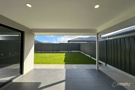 Property photo of 21 Hastwell Drive Munno Para Downs SA 5115