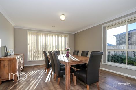 Property photo of 6 Taloumbi Place Orange NSW 2800