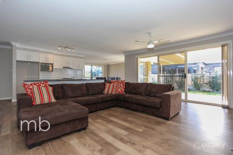 Property photo of 6 Taloumbi Place Orange NSW 2800