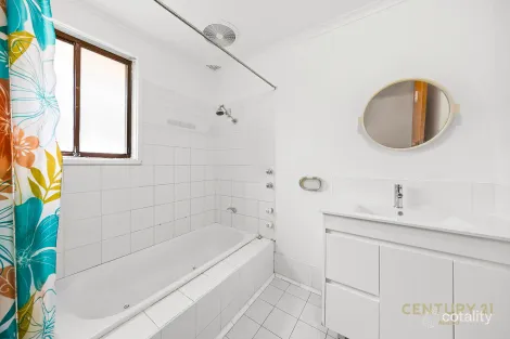 Property photo of 48 Duncansby Crescent St Andrews NSW 2566