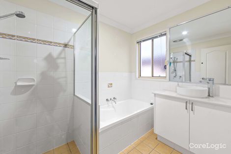 Property photo of 10 Mellissah Crescent Arundel QLD 4214