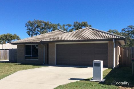 215 Pulgul St, Urangan, QLD 4655