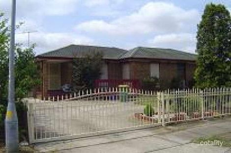 Property photo of 31 Caulfield Crescent St Johns Park NSW 2176