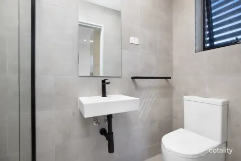 Property photo of 16 Billabong Street Pendle Hill NSW 2145