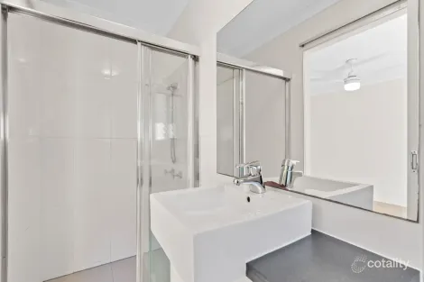 Property photo of 58 Yangoora Crescent Ashmore QLD 4214
