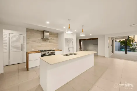 Property photo of 1 Rudd Street Broadbeach Waters QLD 4218