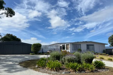 5 Henry St, Currie, TAS 7256