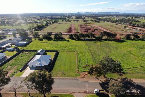 195 Kitchener Rd, Temora, NSW 2666