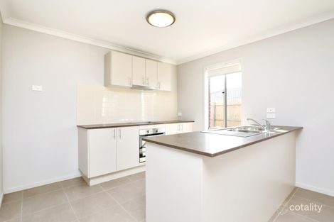 Property photo of 17 Hart Crescent Brookfield VIC 3338