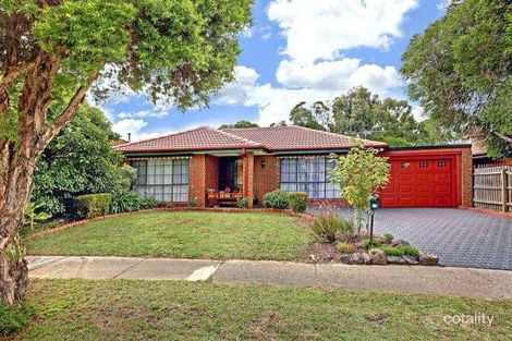 Property photo of 32 Kingston Town Crescent Mill Park VIC 3082