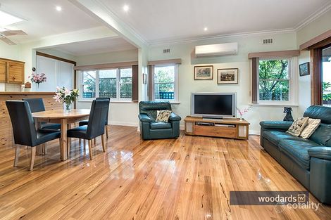 Property photo of 19 Henry Street Ringwood VIC 3134