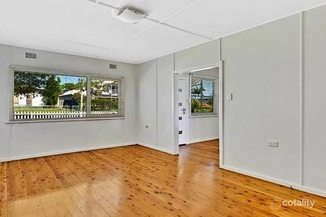 Property photo of 62 Dampier Boulevard Killarney Vale NSW 2261