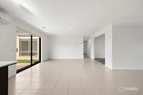 Property photo of 16 Sunningdale Road Doreen VIC 3754