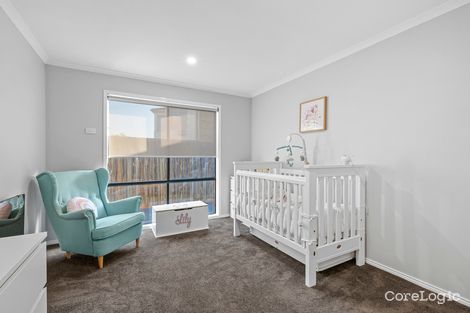 Property photo of 34 Nicholson Terrace Taylors Hill VIC 3037