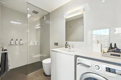 Property photo of 1/95 Brooker Avenue Glebe TAS 7000