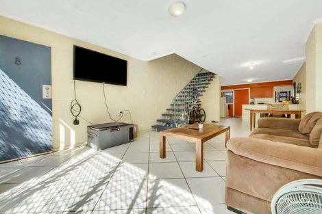 Property photo of 8/21 Charles Street West Gladstone QLD 4680