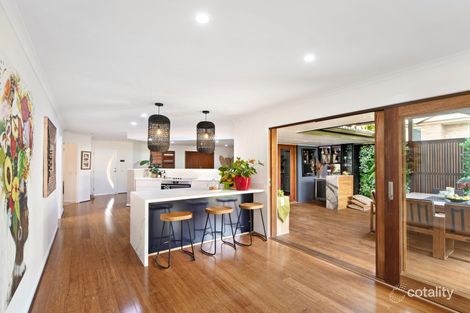 Property photo of 98 Heeb Street Benowa QLD 4217