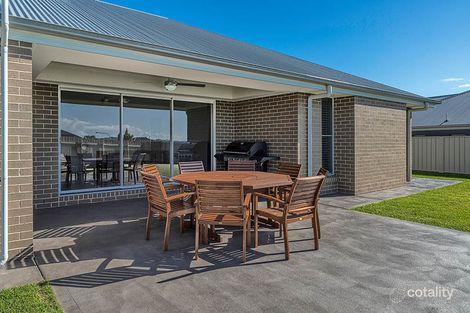 Property photo of 5 Banool Circuit Bomaderry NSW 2541