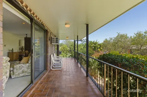 Property photo of 11 Kittani Crescent Ashmore QLD 4214