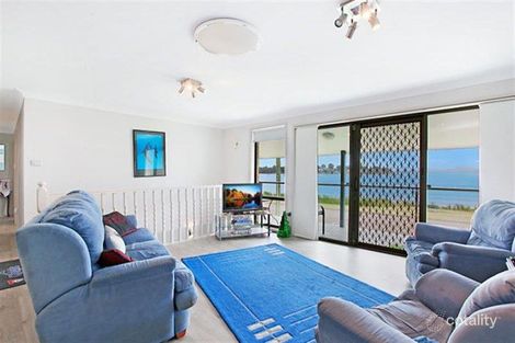 Property photo of 32 Peace Parade Tanilba Bay NSW 2319