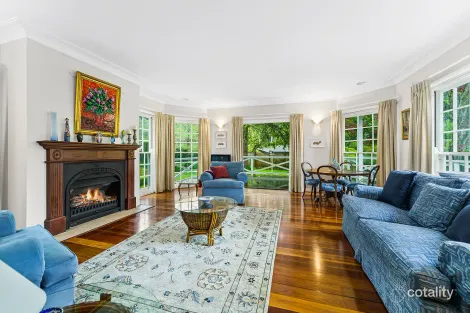 Property photo of 14 Hurlingham Avenue Burradoo NSW 2576