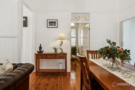 Property photo of 127 Princess Street Kangaroo Point QLD 4169