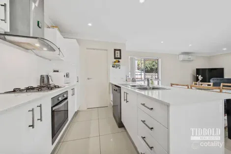 Property photo of 105 Bankswood Drive Redland Bay QLD 4165