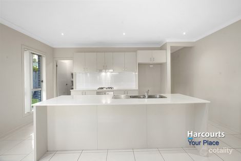 Property photo of 17 Burringoa Crescent Colebee NSW 2761
