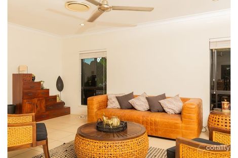 Property photo of 21 Douglas Crescent Rural View QLD 4740