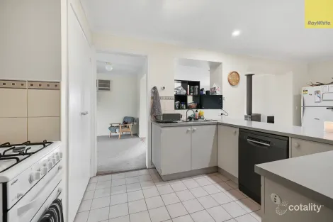 Property photo of 3 McLeod Drive Darley VIC 3340