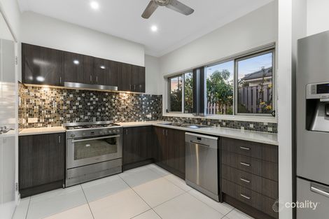 Property photo of 25 Dinnigan Crescent Durack QLD 4077