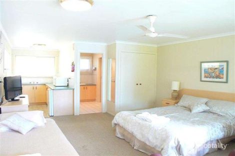 Property photo of 33 Shell Street Urangan QLD 4655