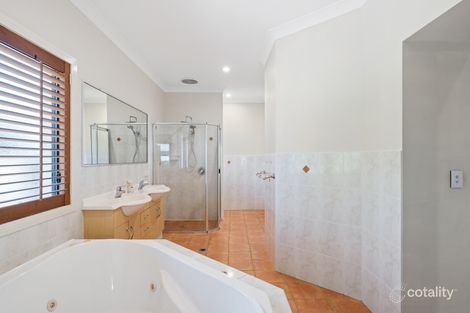 Property photo of 7 The Peninsula Helensvale QLD 4212