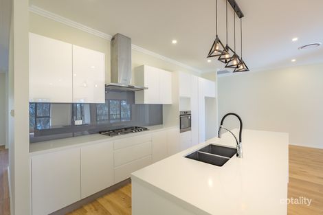 Property photo of 3 Hillcrest Avenue Bowenfels NSW 2790