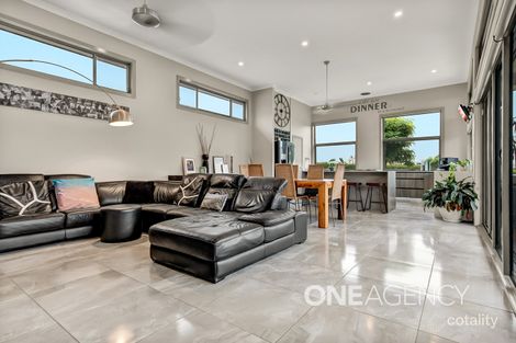 Property photo of 15 Harbour Boulevard Bomaderry NSW 2541