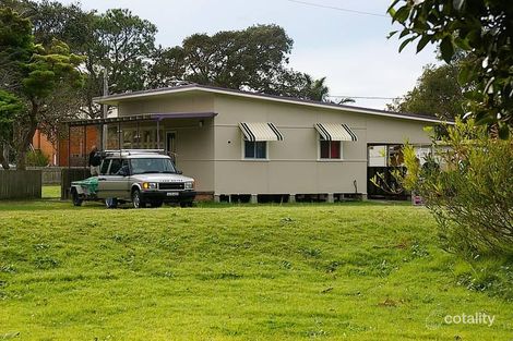 Property photo of 35 Creek Street Hat Head NSW 2440