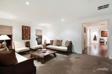 Property photo of 18 Binglebay Avenue Waterways VIC 3195