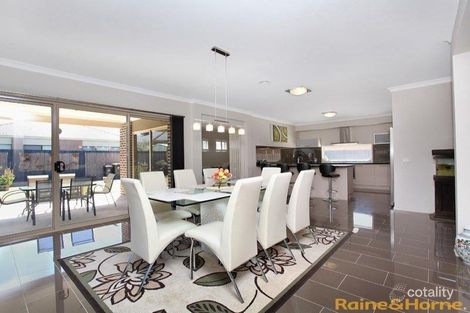 Property photo of 25 Balmain Circuit Taylors Hill VIC 3037